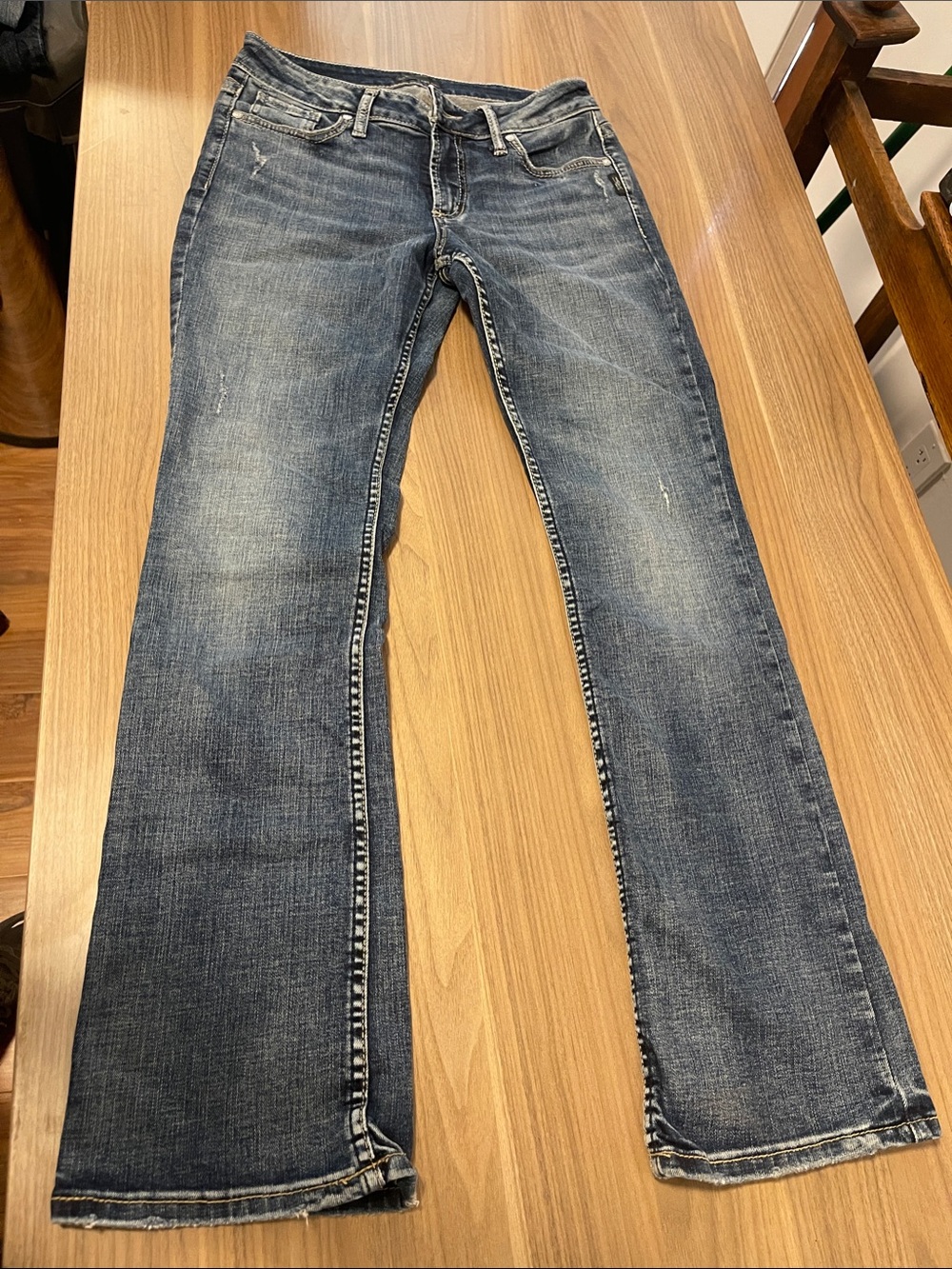Silver Jeans Co. Women’s Elyse Slim Boot Blue Washed Straight-Leg Jeans